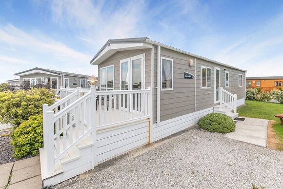 Lime Shore - Looe Coastal Retreat, Looe