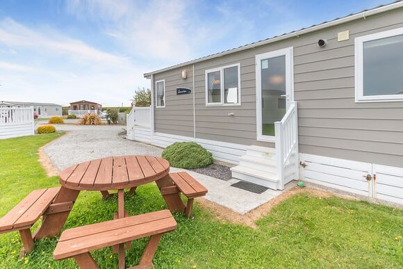 Lime Shore - Looe Coastal Retreat, Looe