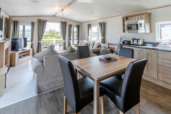 Coral Cove Deluxe - Looe Coastal Retreat, Looe