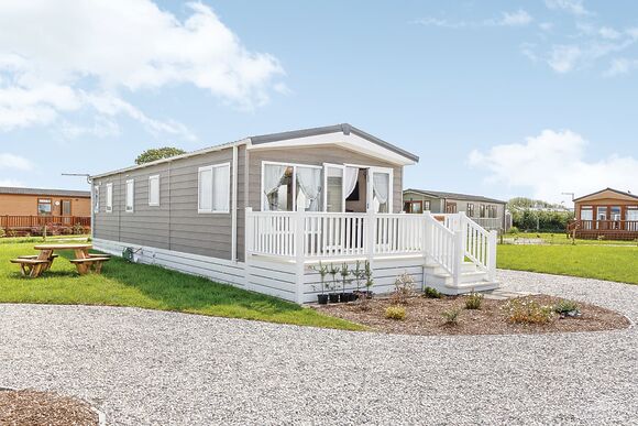 Lime Shore Deluxe - Looe Coastal Retreat, Looe