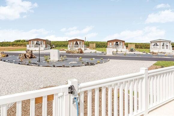 Lime Shore Deluxe - Looe Coastal Retreat, Looe