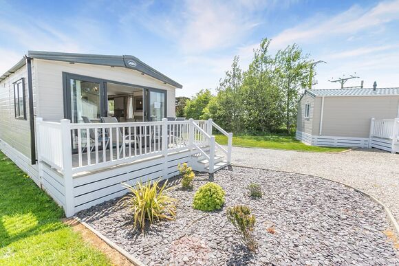 Ruby Wave Deluxe - Looe Coastal Retreat, Looe