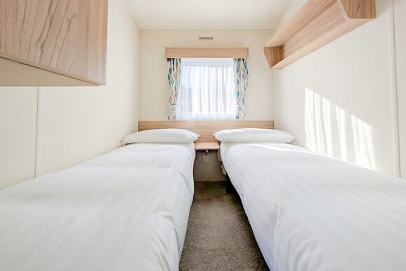 Silver 3 bedroomed Caravan Pet Friendly - Lowther Park, Eamont Bridge