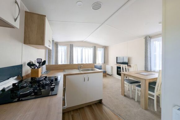 2 Bedroom Zest Silver Caravan - Lowther Park, Eamont Bridge