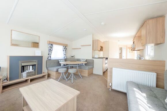 Silver 2 Bedroom Pet Friendly Caravan - Lowther Park, Eamont Bridge