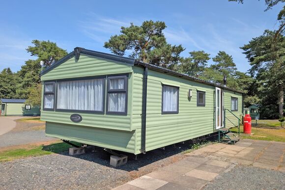 Silver 2 Bedroom Pet Friendly Caravan - Lowther Park, Eamont Bridge