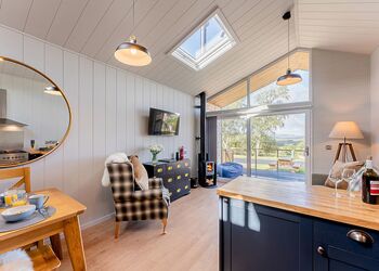 Black Barn 2 - Love2Stay Mid Wales, Newtown