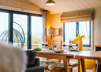 Wren&rsquo;s Nest 3 - Love2Stay Mid Wales, Newtown