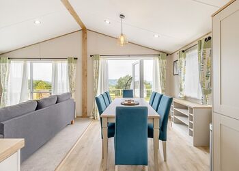 Caernarfon - Love2Stay Mid Wales, Newtown