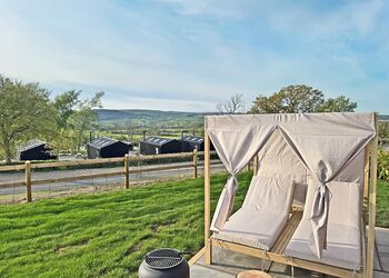 Retreat Lodge - Love2Stay Mid Wales, Newtown