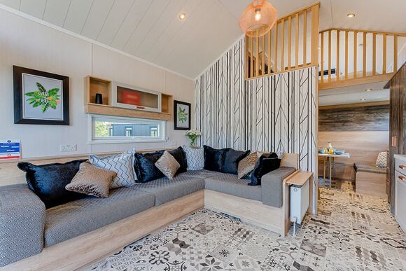 Hillside Cabin - Love2Stay Mid Wales, Newtown