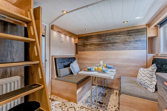 Hillside Cabin - Love2Stay Mid Wales, Newtown