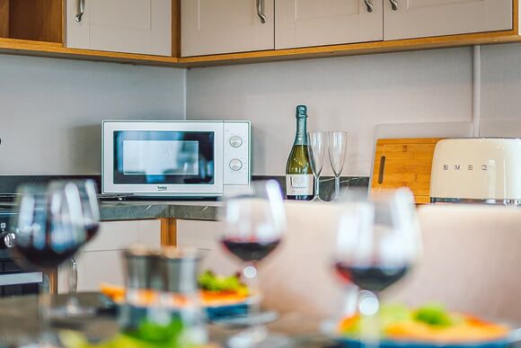 Woodland Lodge 3 - Love2Stay Mid Wales, Newtown