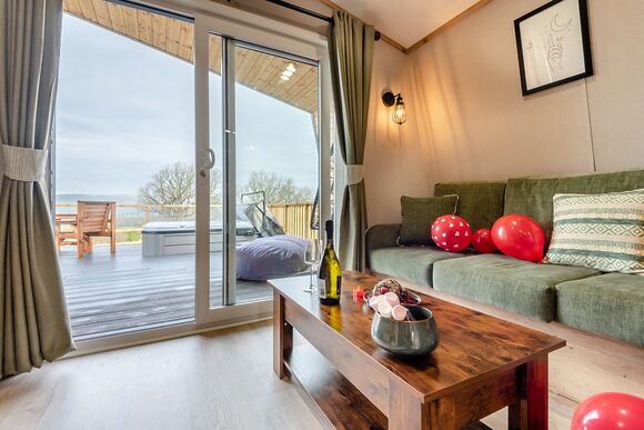 Getaway Lodge - Love2Stay Mid Wales, Newtown