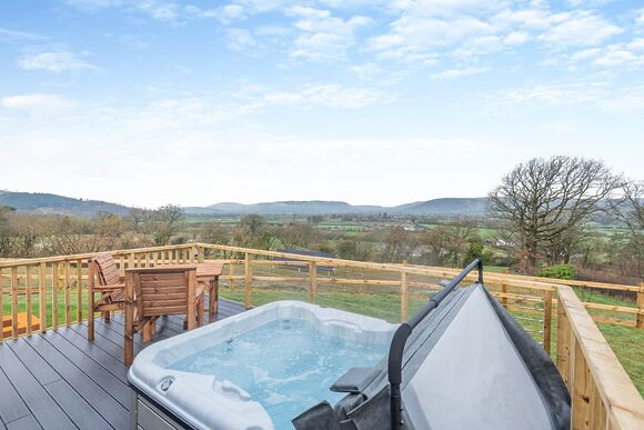 Getaway Lodge - Love2Stay Mid Wales, Newtown