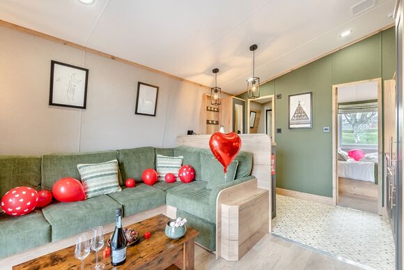 Getaway Lodge - Love2Stay Mid Wales, Newtown