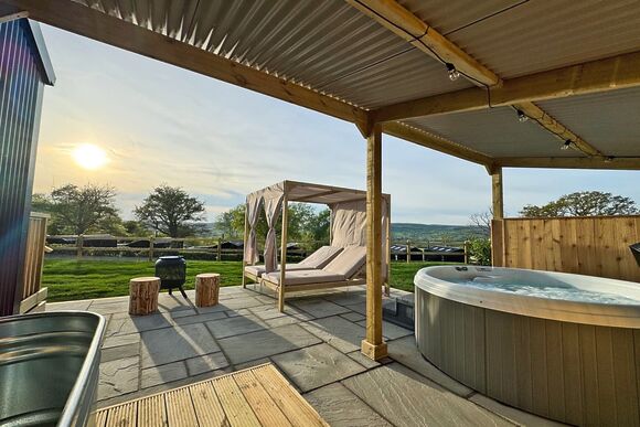 Retreat Lodge - Love2Stay Mid Wales, Newtown