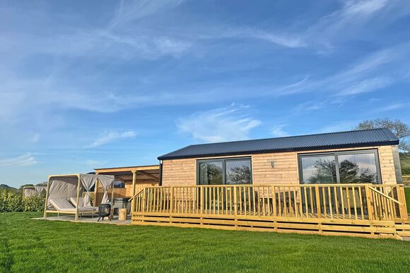 Retreat Lodge - Love2Stay Mid Wales, Newtown