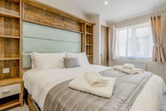 Woodland Lodge Platinum - Love2Stay Mid Wales, Newtown