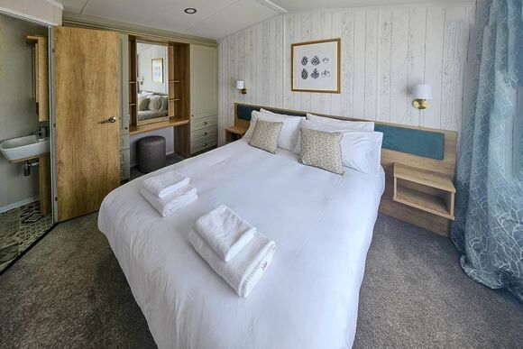 Primrose Platinum - Love2Stay Mid Wales, Newtown