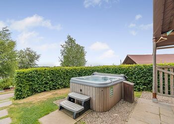 Safari Tent - Love2Stay Shrewsbury, Shrewsbury