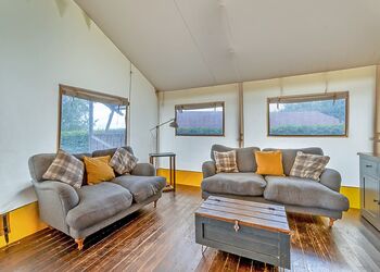 Safari Tent - Love2Stay Shrewsbury, Shrewsbury