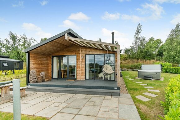 Wren&rsquo;s Nest Lodge - Love2Stay Shrewsbury, Shrewsbury