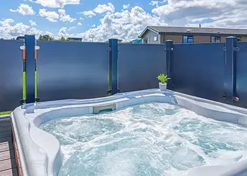 Maesmawr Farm Resort, Caersws, Nr Newtown