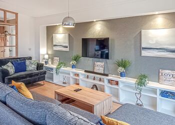 Premium Lodge 2 - Maesmawr Farm Resort, Caersws, Nr Newtown