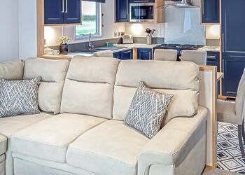 Bijoux - Maesmawr Farm Resort, Caersws, Nr Newtown