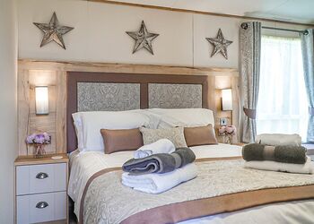 Bijoux - Maesmawr Farm Resort, Caersws, Nr Newtown