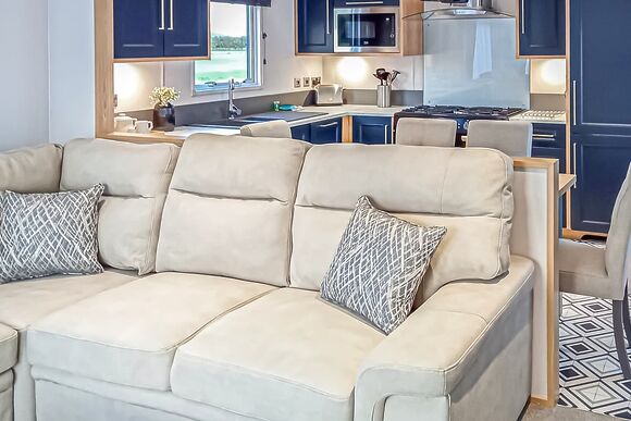 Bijoux - Maesmawr Farm Resort, Caersws, Nr Newtown