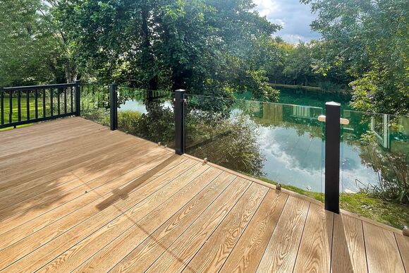 Deluxe 3 Lake View Lodge - Manor Lakes at Hengar Manor, Bodmin