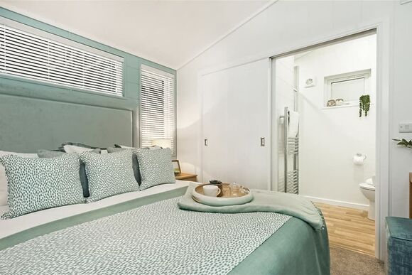 Deluxe 3 Lake View Lodge - Manor Lakes at Hengar Manor, Bodmin