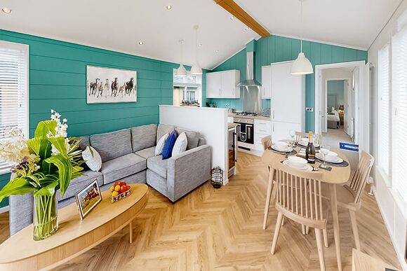 Platinum 2 Bedroom Pet Friendly Caravan - Manor Lakes at Hengar Manor, Bodmin