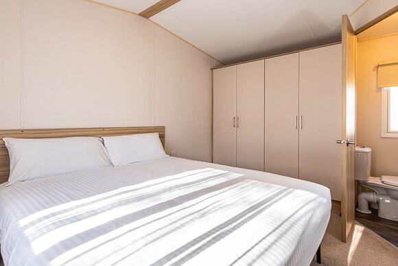 Gold 2  Caravan (slps 6) - Malvern View Country and Leisure Park, Worcester