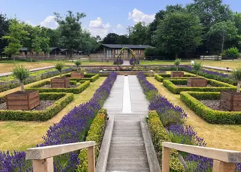 The Manor Resort, Laceby 