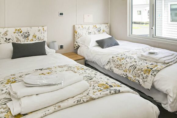 Platinum 3 Lodge - Marlie Holiday Park, New Romney