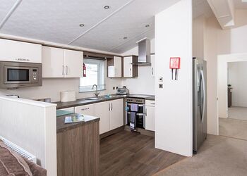 Marine Lodge - Marine Holiday Park, Rhyl