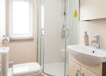 Marine Lodge - Marine Holiday Park, Rhyl