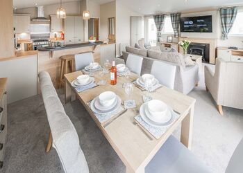 Captain&rsquo;s Quarters Lodge - Marine Holiday Park, Rhyl