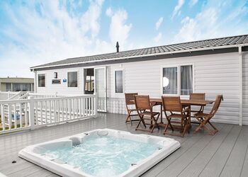 Mayflower Lodge - Marine Holiday Park, Rhyl