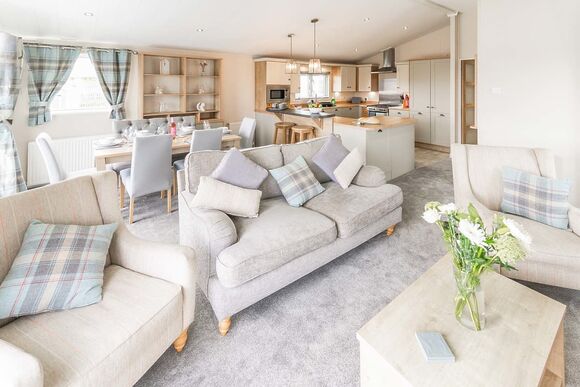 Captain&rsquo;s Quarters Lodge - Marine Holiday Park, Rhyl