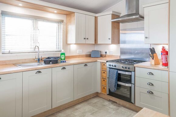 Captain&rsquo;s Quarters Lodge - Marine Holiday Park, Rhyl