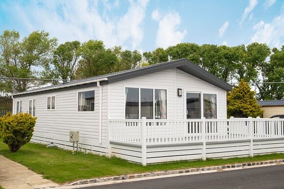 Mayflower Lodge - Marine Holiday Park, Rhyl