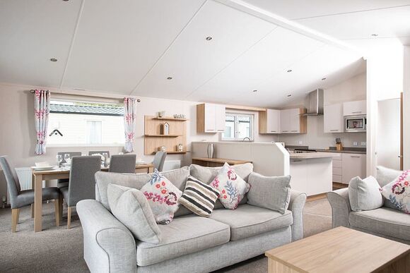 Mayflower Lodge - Marine Holiday Park, Rhyl