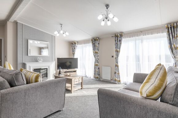 Swan Lake View Lodge - Marine Holiday Park, Rhyl
