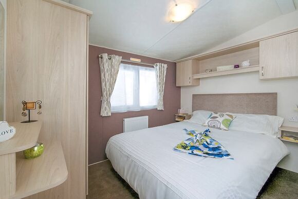 Gold 4 - Marine Holiday Park, Rhyl