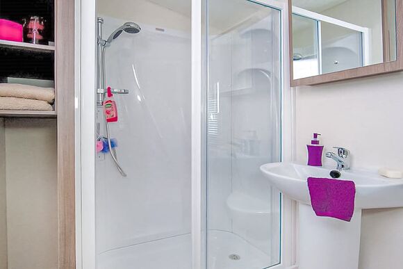 Gold 4 - Marine Holiday Park, Rhyl