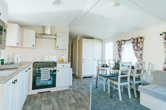 Gold 2 Plus - Marine Holiday Park, Rhyl